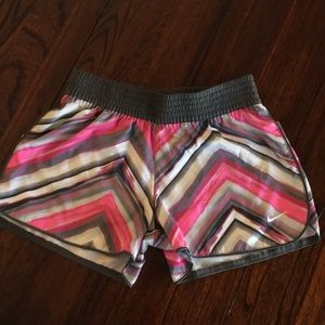 👱‍♀️Nike Sport shorts pink/Gray & white sz Large